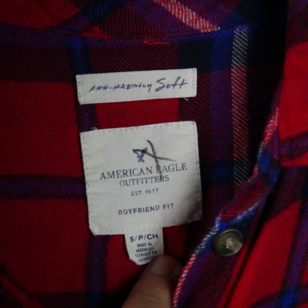 American Eagle Women's Size S Flannel Shirt Boyfriend Fit Soft Plaid Red - Picture 3 of 13